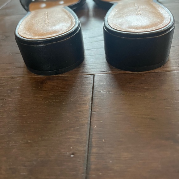 Banana Republic | Leather Slide Sandal - Picture 6 of 9